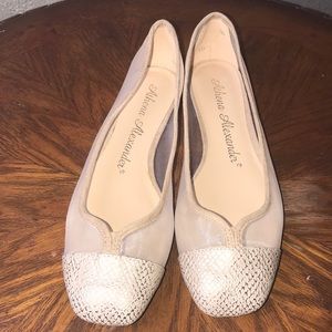 Athena Alexander flats size 10.